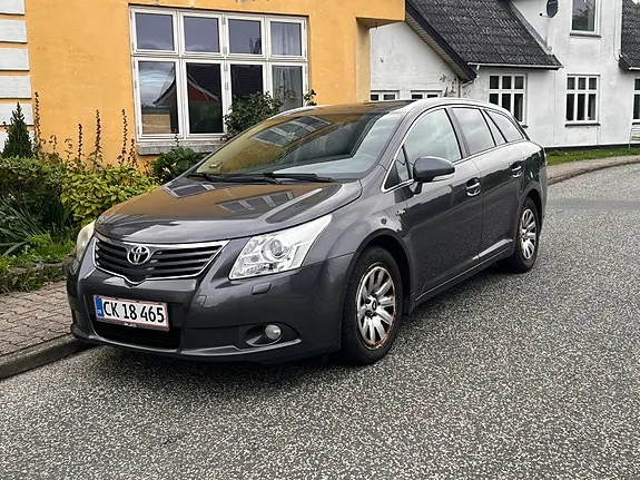Toyota Avensis 2009 photo 2