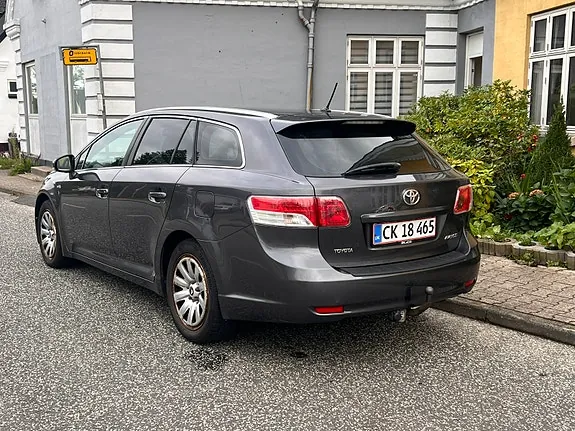 Toyota Avensis 2009 photo 3