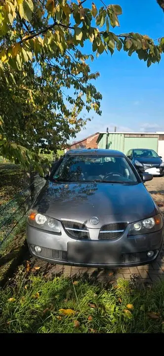 Nissan Almera