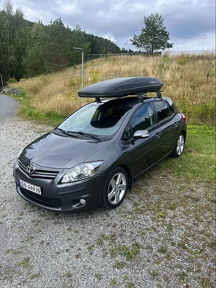 Toyota Auris 2010 photo 3