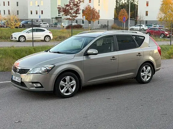 Kia Ceed 2011 photo 5