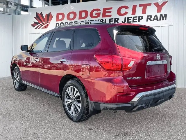 Nissan Pathfinder 2017 photo 2