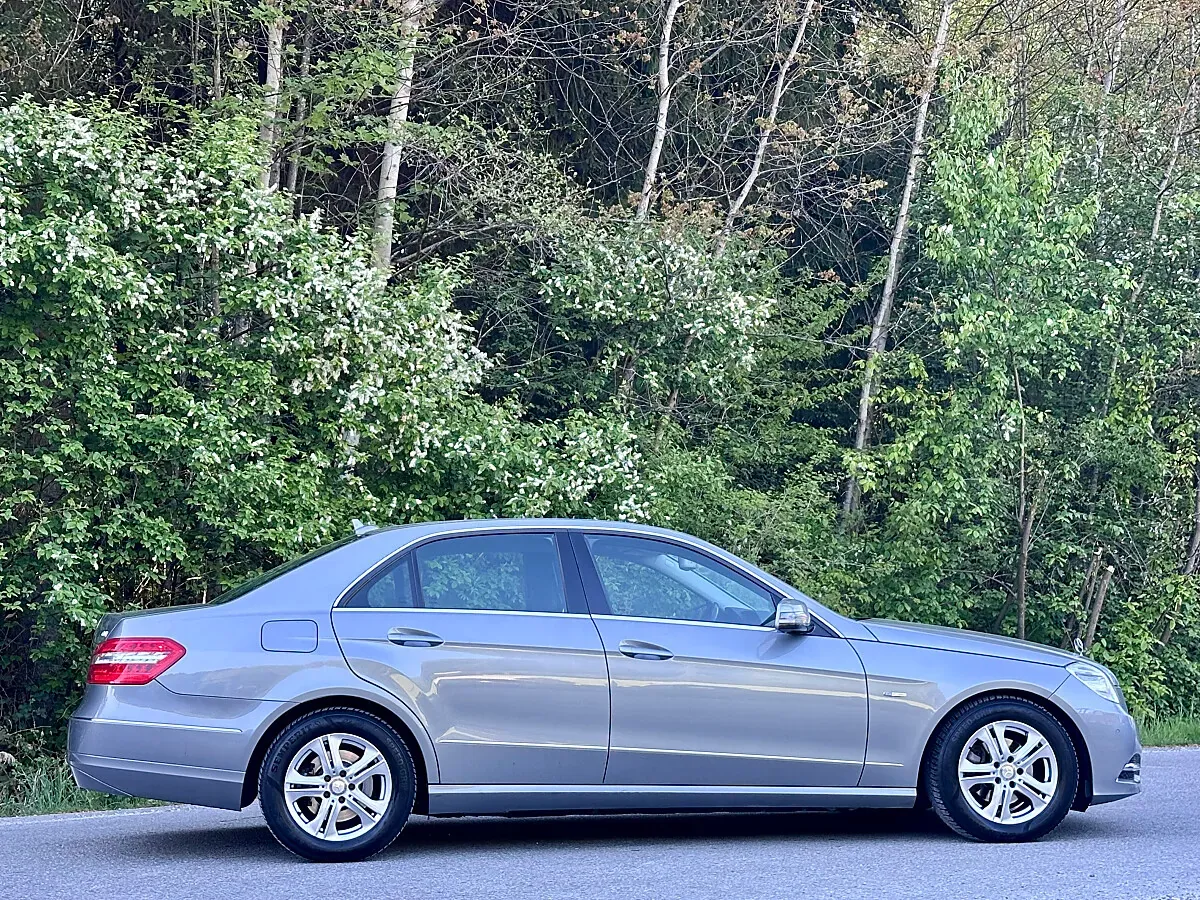 Mercedes-Benz E-Class 2010 photo 3