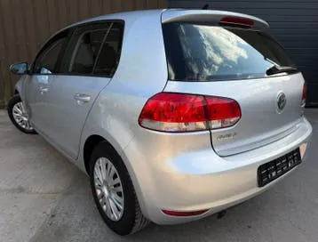 Volkswagen Golf 2010 photo 3