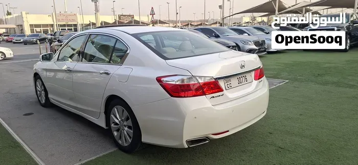 Honda Accord 2015 photo 2