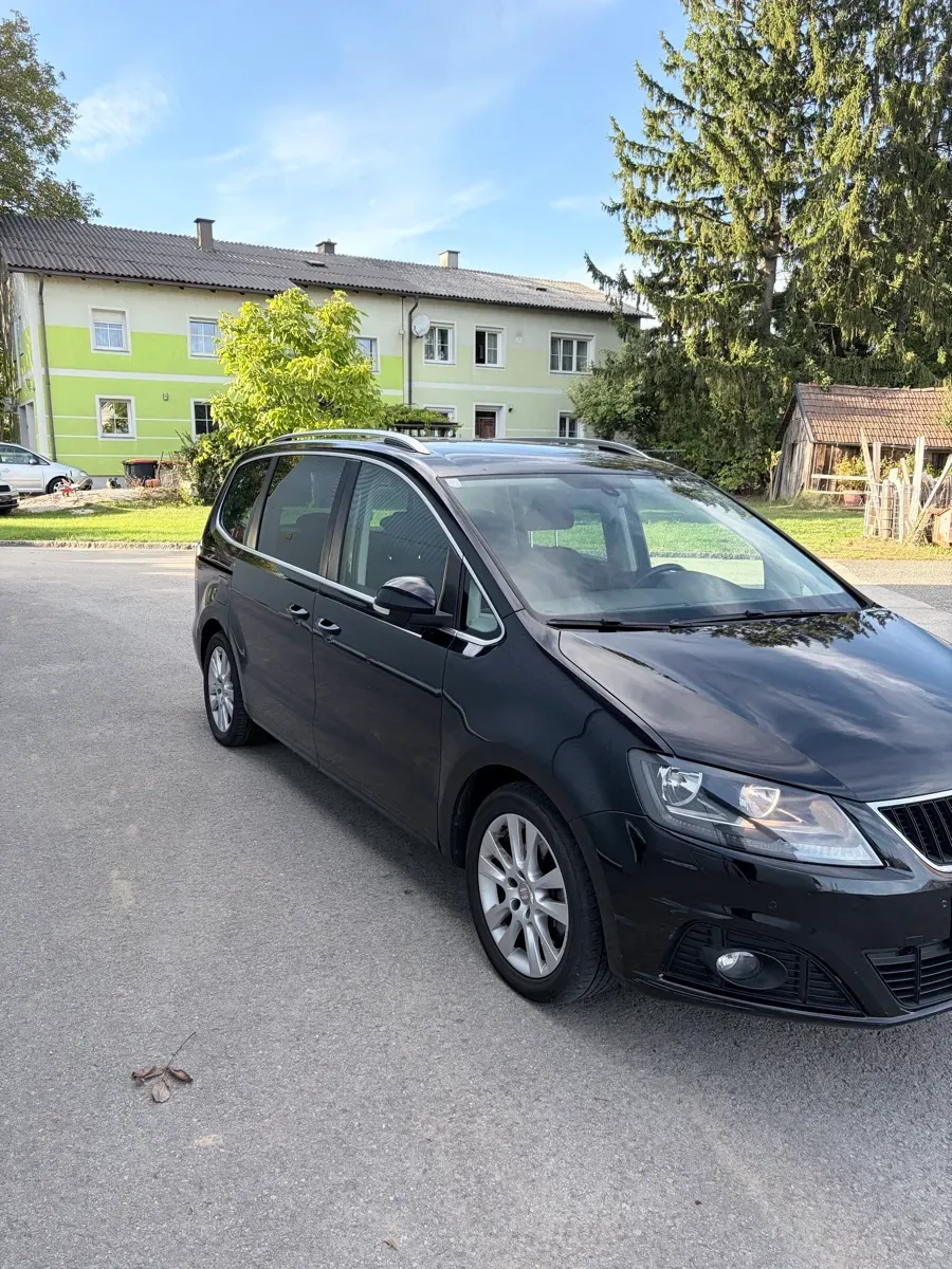Seat Alhambra 2012 photo 2