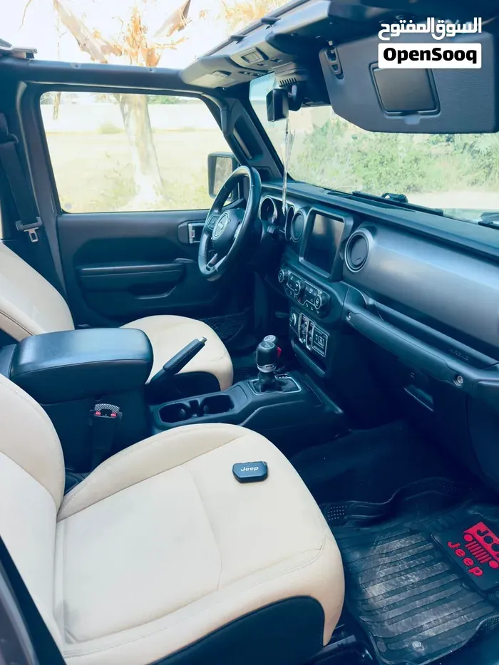 Jeep Gladiator 2022 photo 2