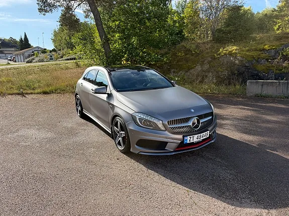 Mercedes-Benz A250 2013 photo 2