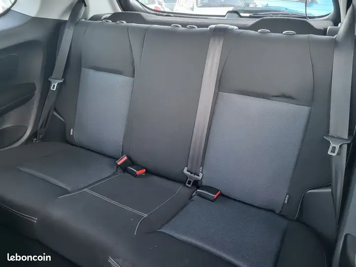 Peugeot 208 2017 photo 5