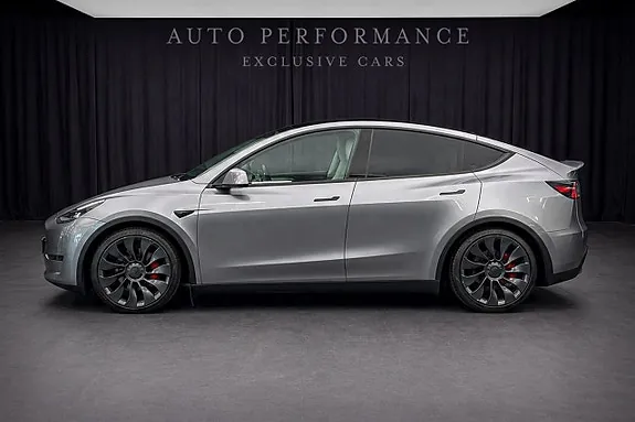 Tesla Model Y 2024 photo 2
