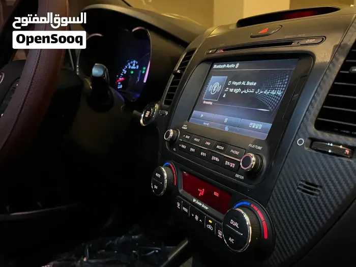 Kia K3 2014 photo 4
