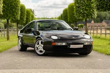 Porsche 928