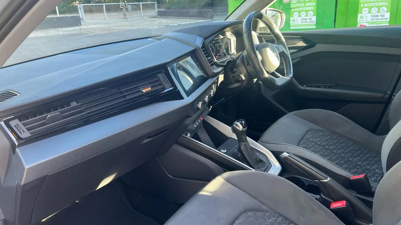 Audi A1 2021 photo 2