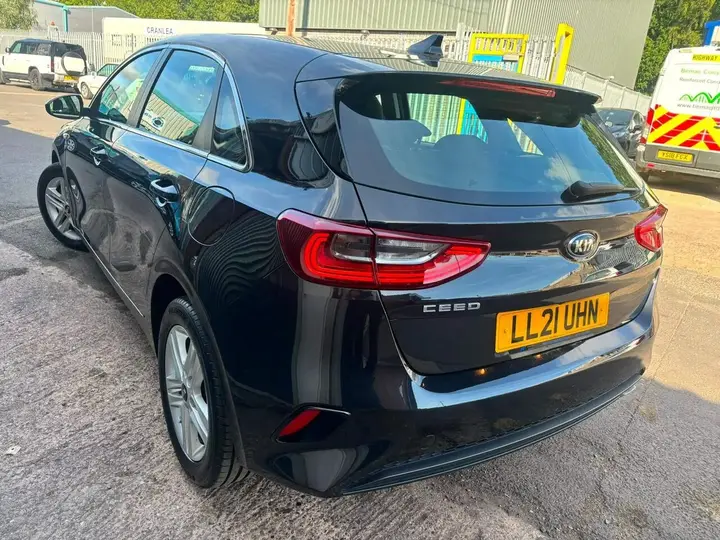 Kia Ceed 2021 photo 4