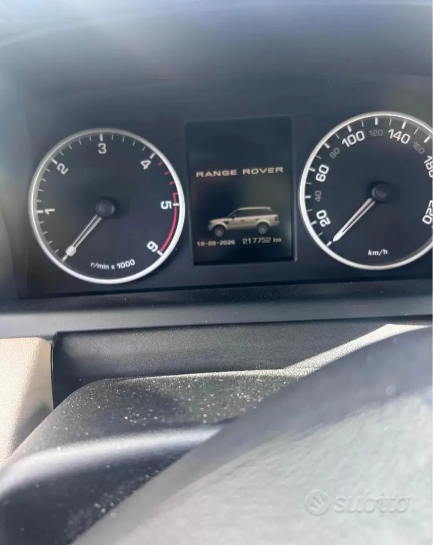 Land Rover Range Rover Sport 2010 photo 5