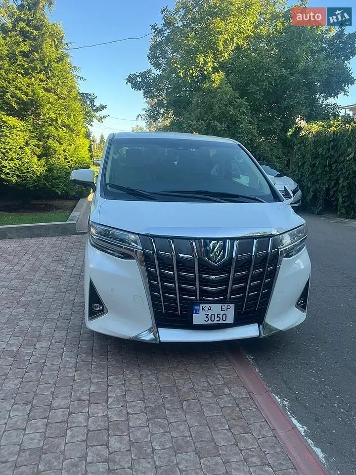 Toyota Alphard