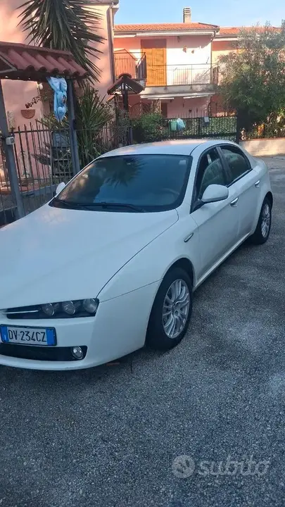 Alfa Romeo 159 2009 photo 4