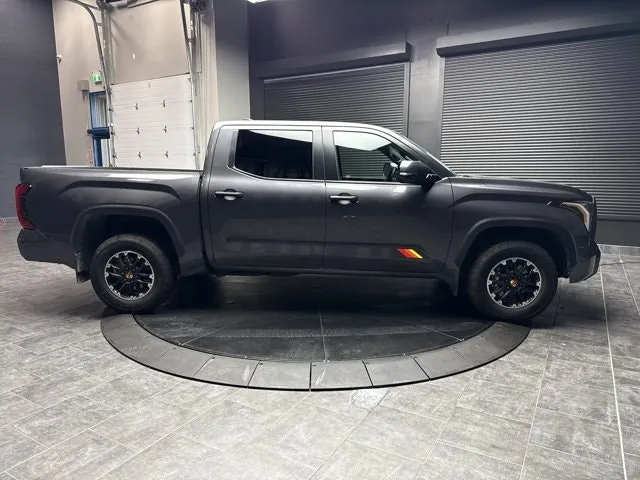 Toyota Tundra 2026 photo 2