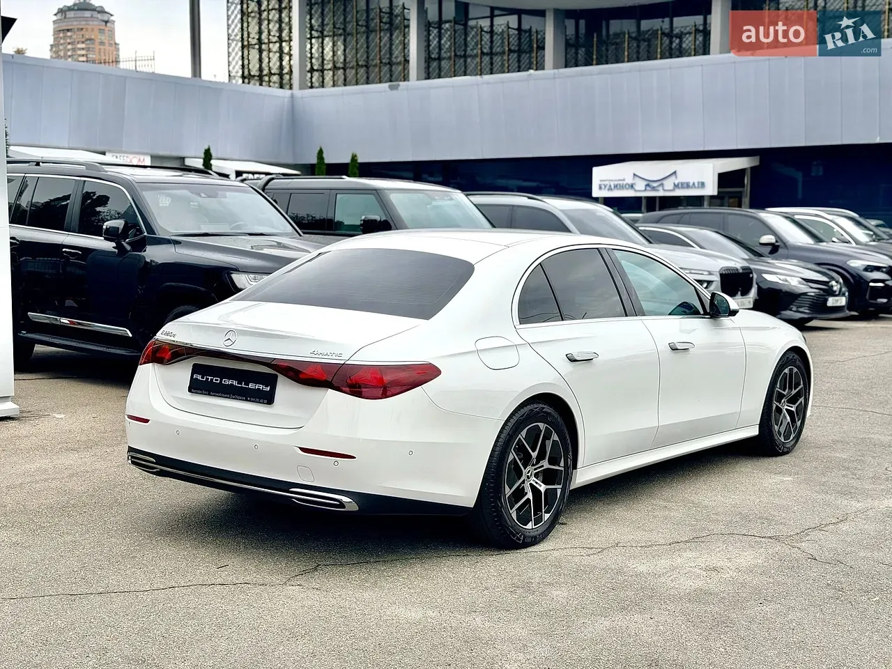Mercedes-Benz E-Class 2024 photo 3