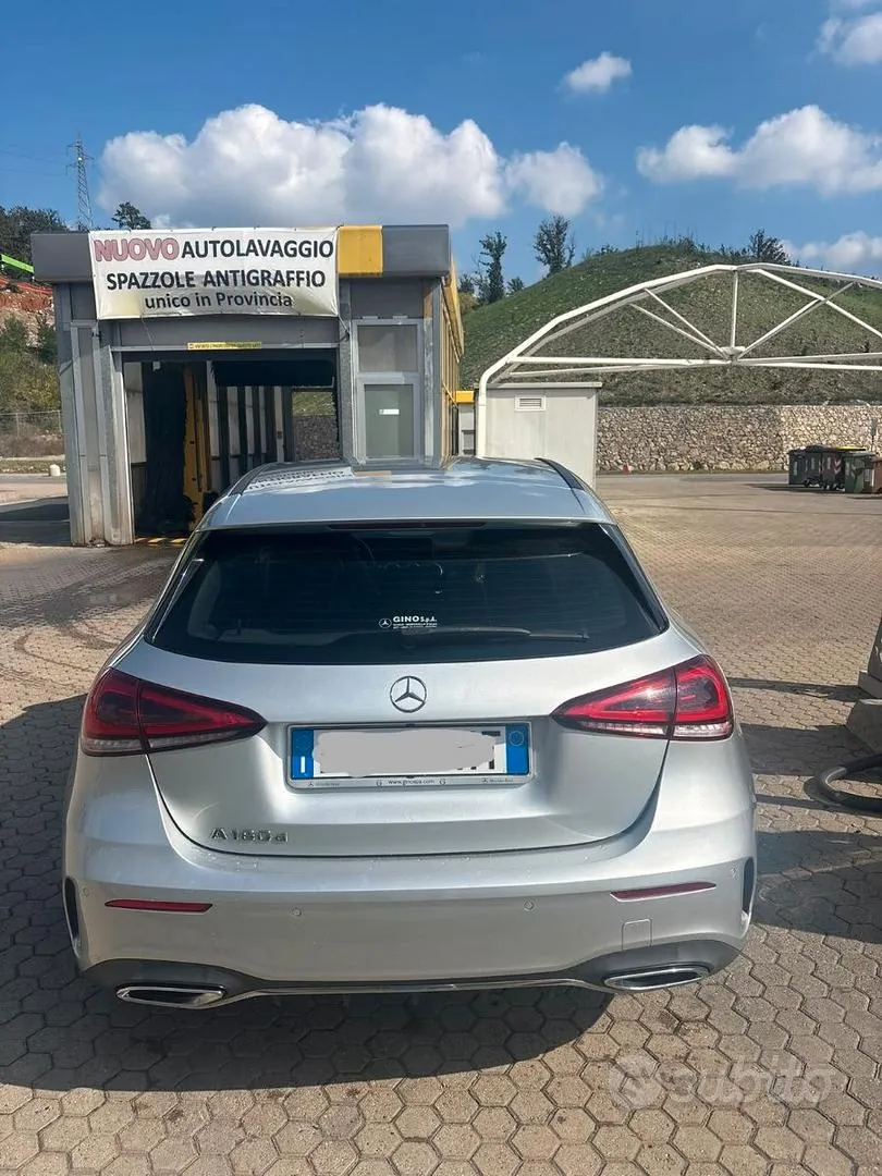 Mercedes-Benz A180 2019 photo 3