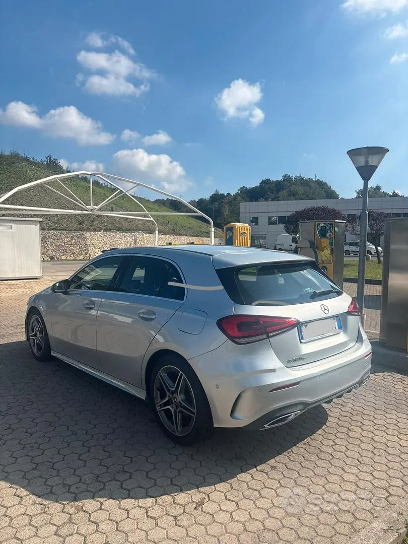 Mercedes-Benz A180