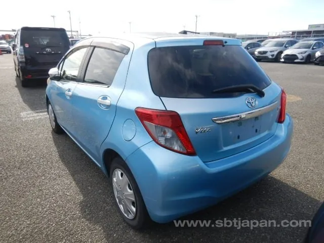 Toyota Vitz 2012 photo 3