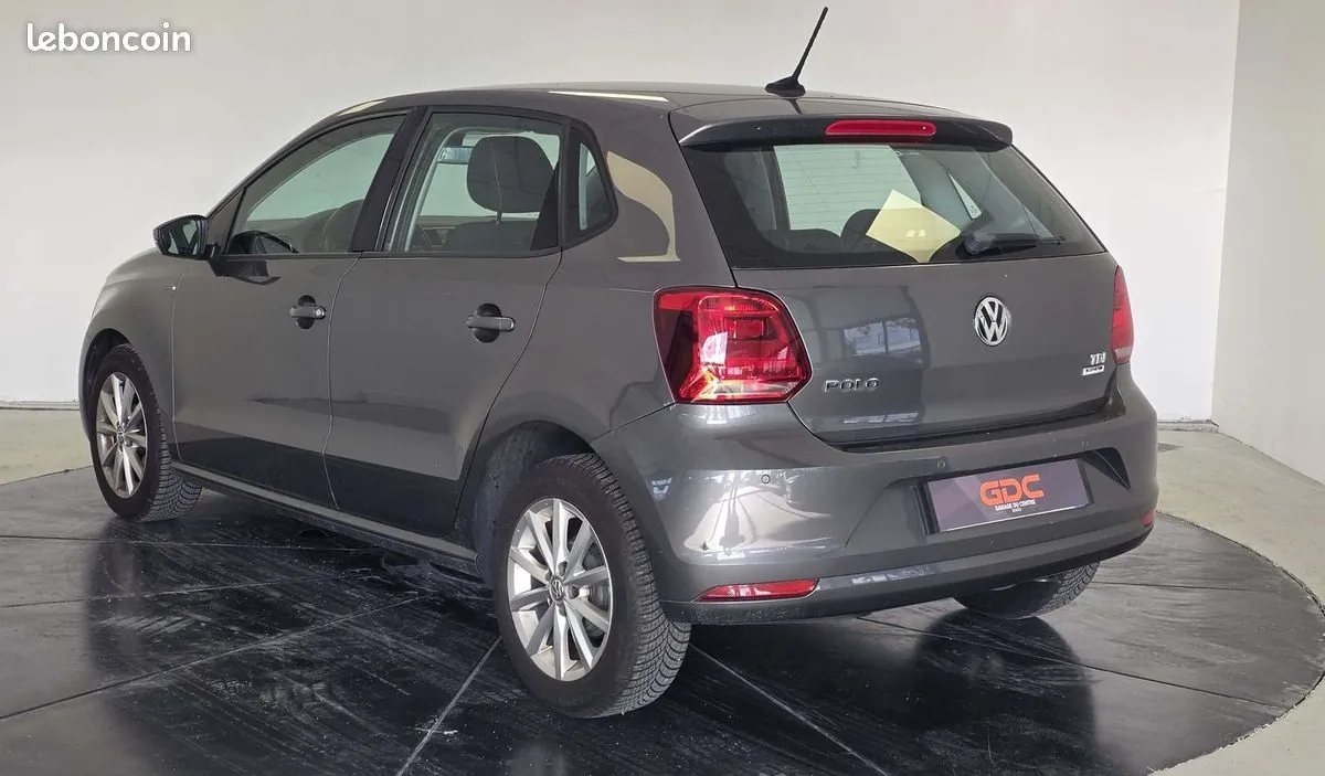 Volkswagen Polo 2015 photo 3
