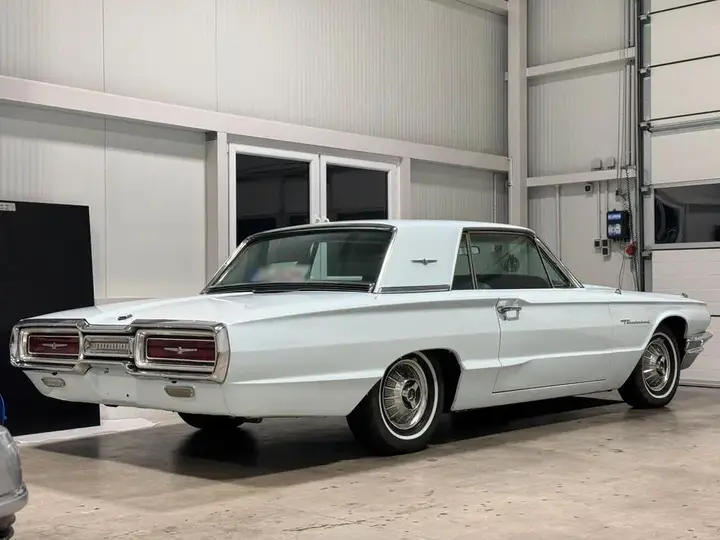 Ford Thunderbird
