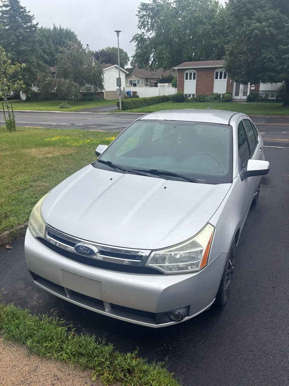 Ford Focus 2010 photo 2
