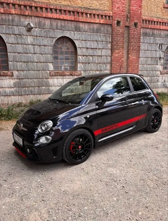 Abarth 500 595 2016 photo 2