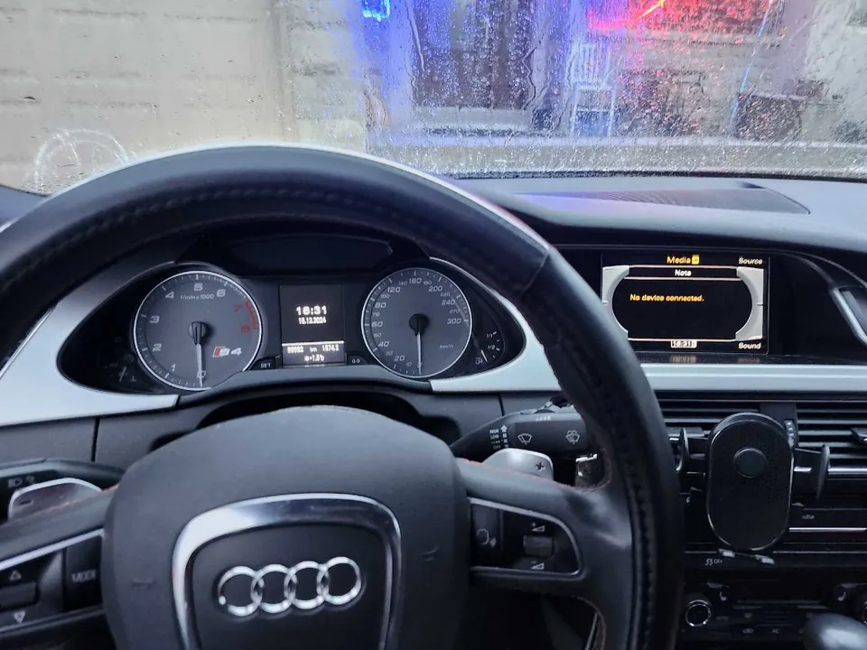 Audi S4 2012 photo 5