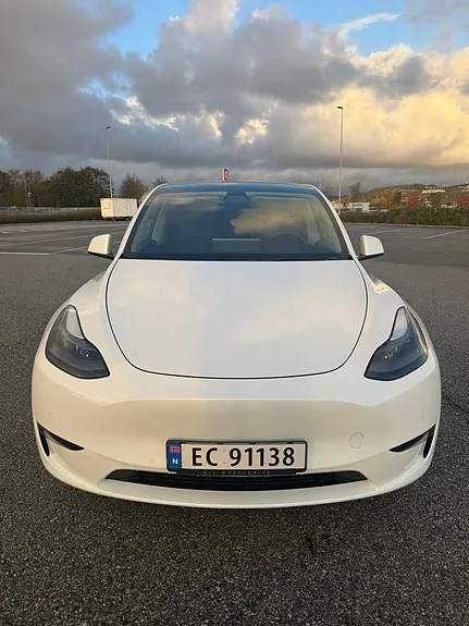Tesla Model Y 2021 photo 3