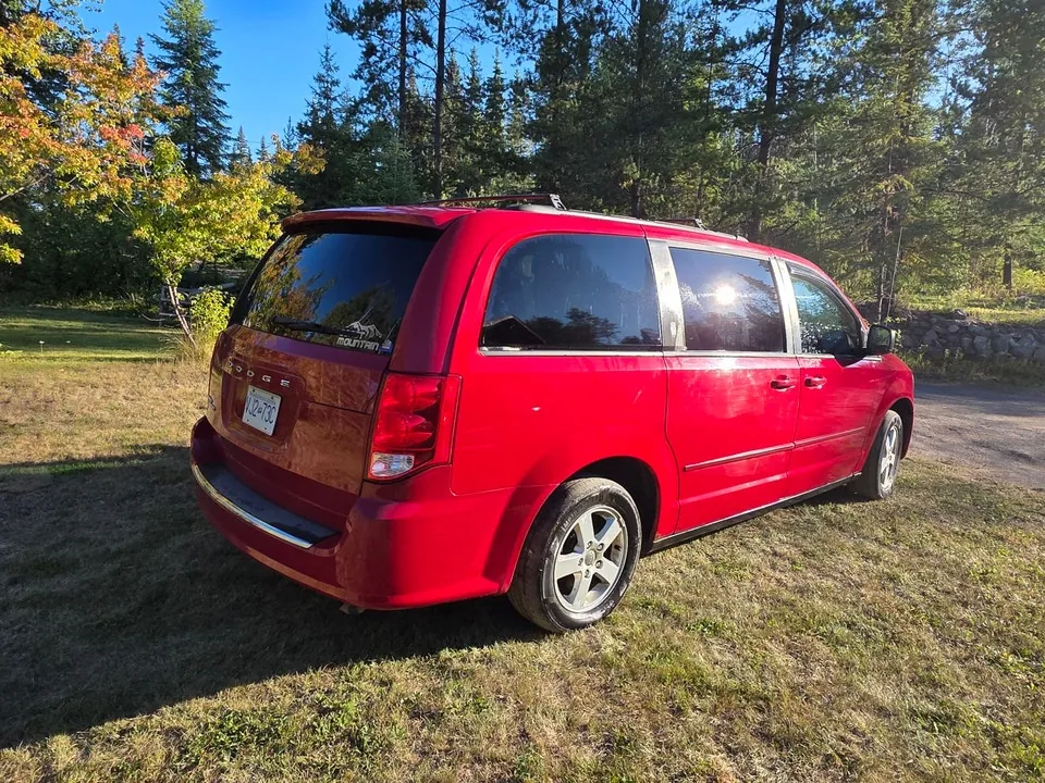 Dodge Caravan 2012 photo 3