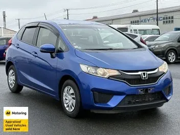 Honda Fit 2015 photo 2