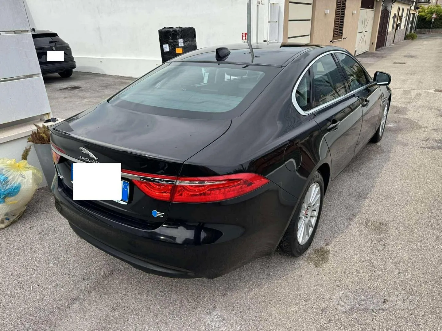 Jaguar Xf 2019 photo 4