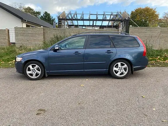 Volvo V50 2011 photo 4