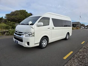 Toyota Hiace 2021 photo 4