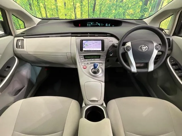 Toyota Prius 2013 photo 2