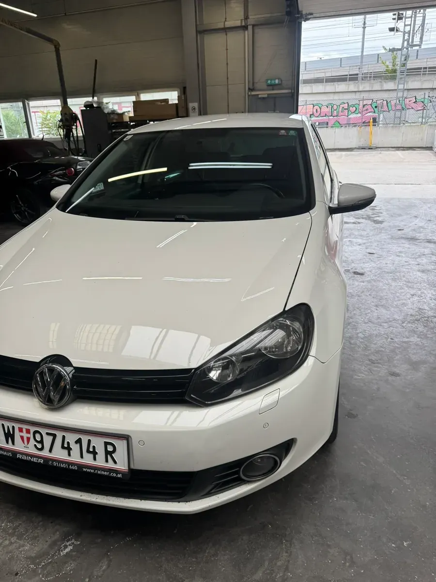 Volkswagen Golf 2010 photo 3