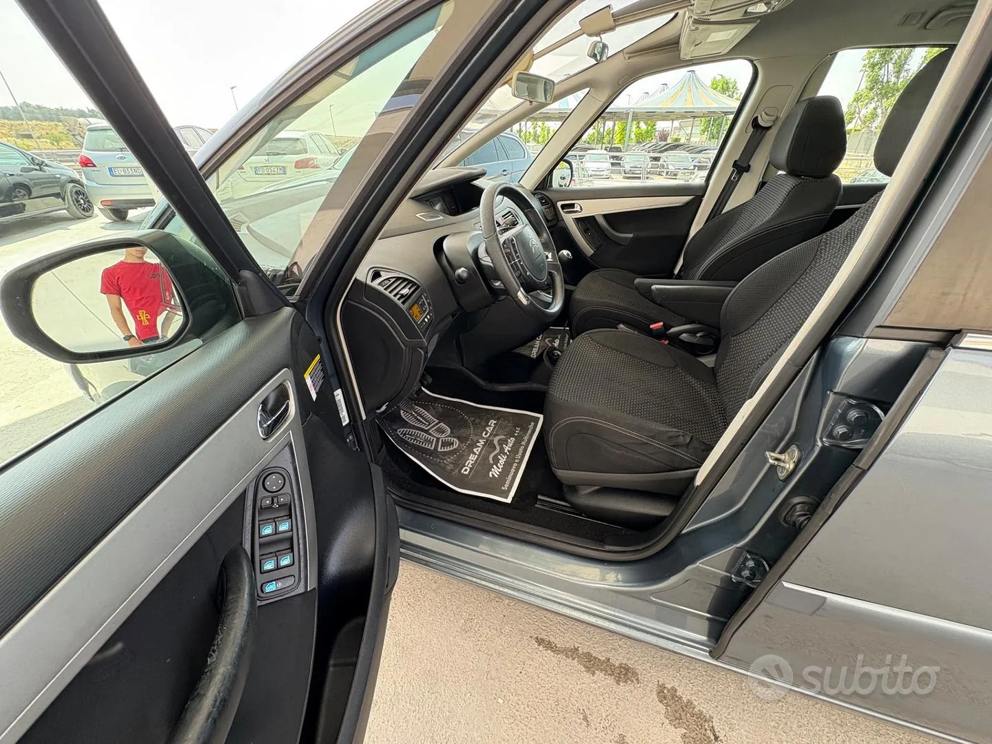 Citroen C4 Picasso 2012 photo 5