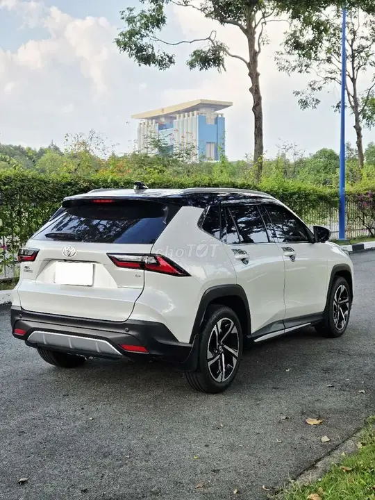 Toyota Yaris Cross 2024 photo 3