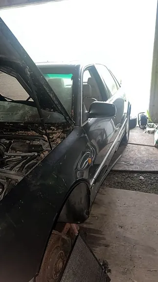 Audi A8 1997 photo 3