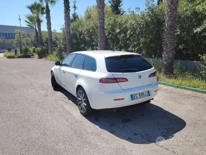 Alfa Romeo 159