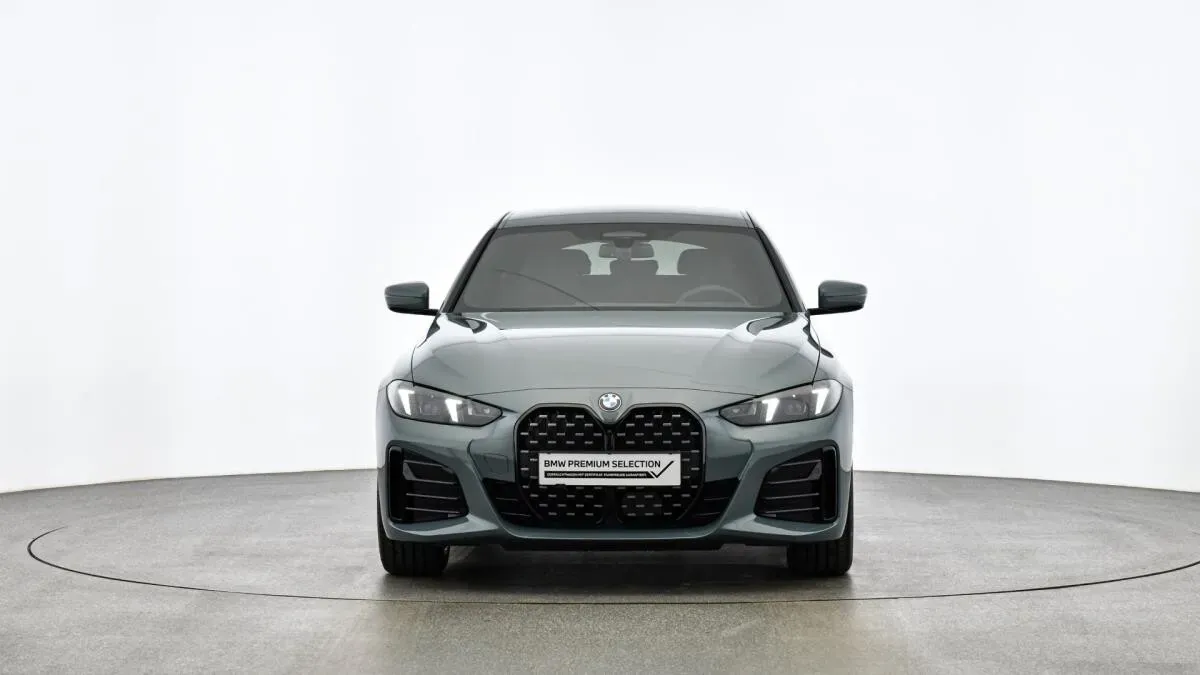 BMW 4 Series 2025 photo 2