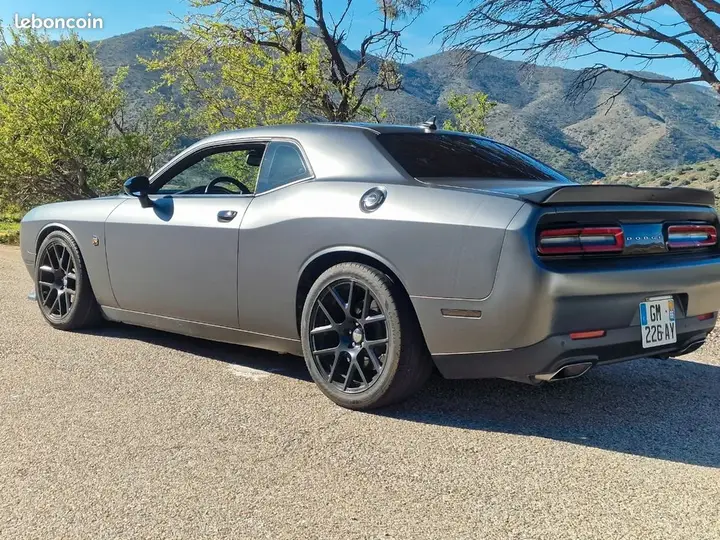 Dodge Challenger 2015 photo 2