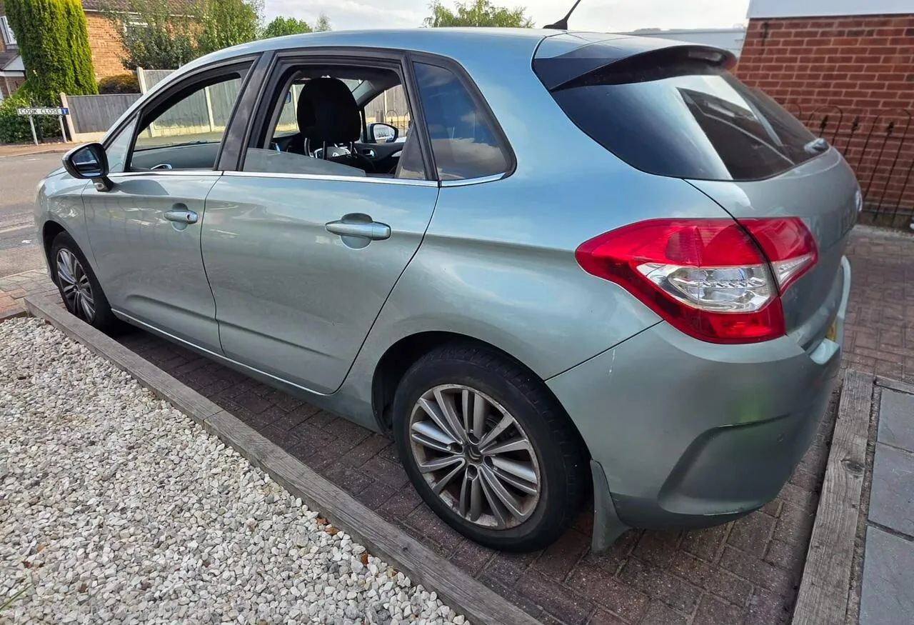 Citroen C4 2012 photo 4