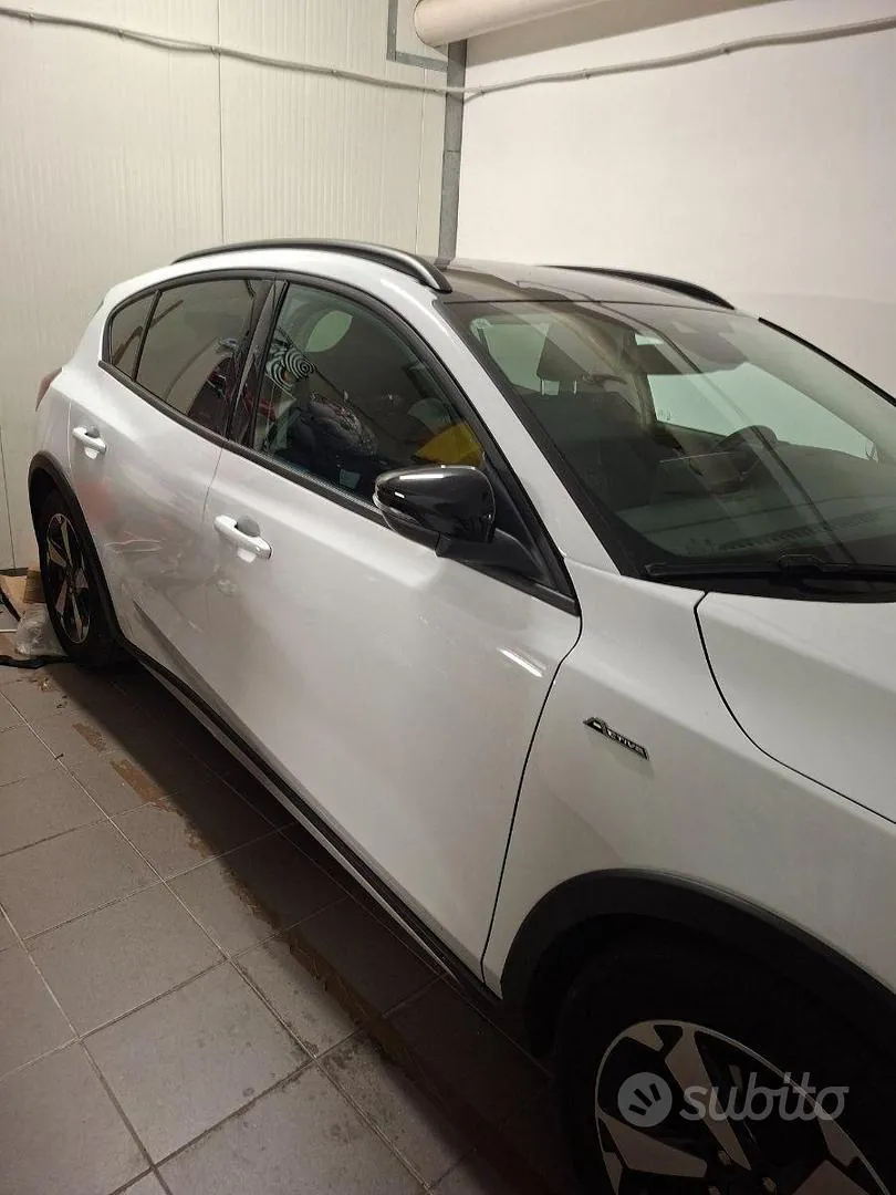 Ford Focus 2024 photo 4