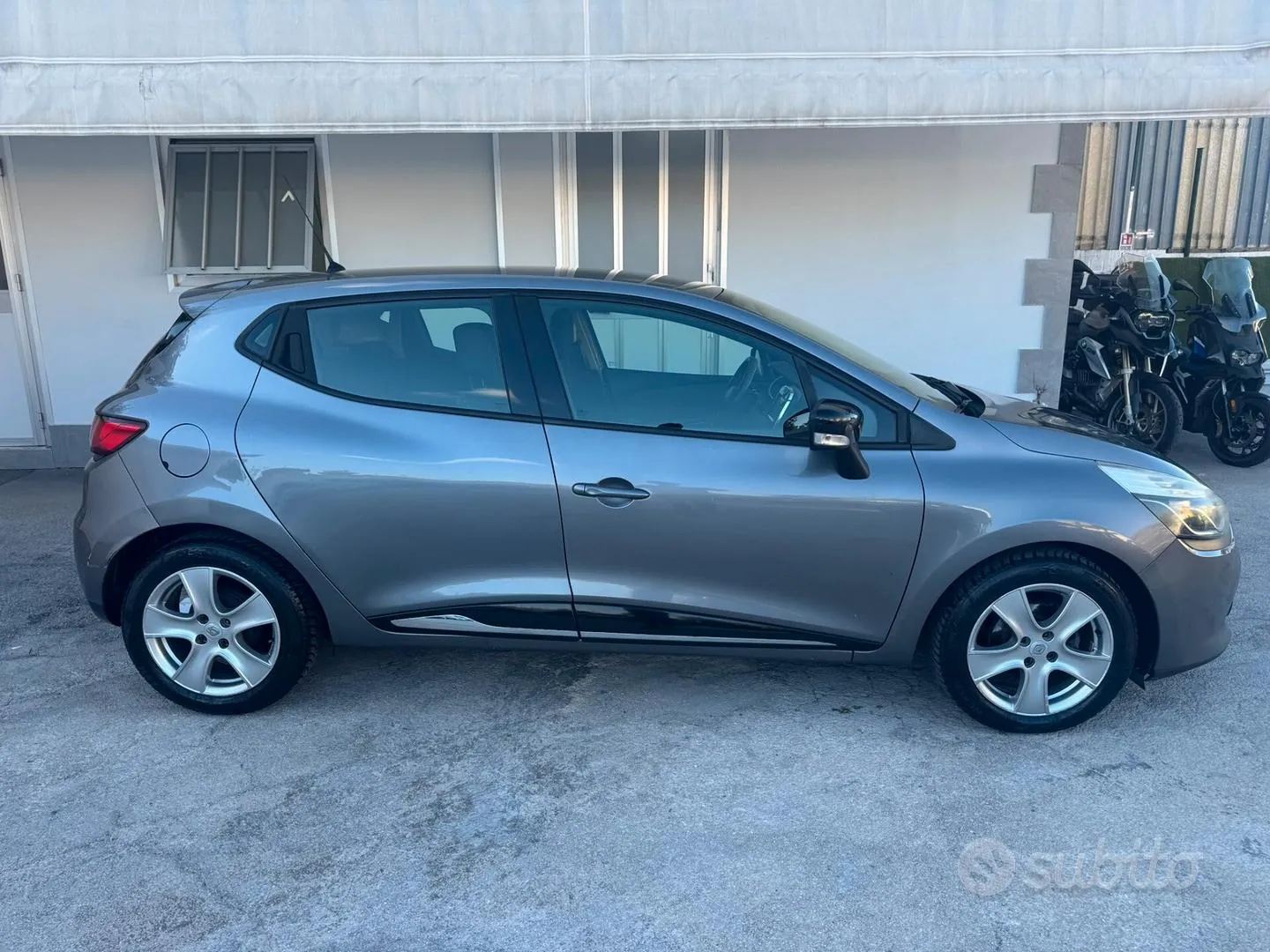 Renault Clio 2014 photo 4