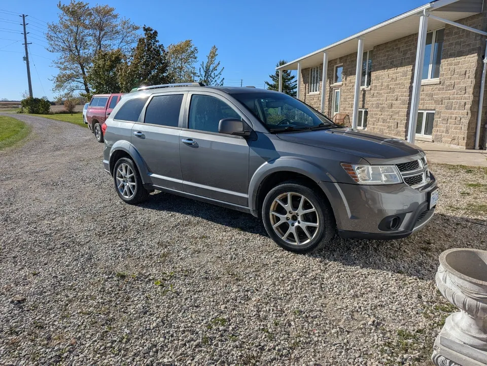 Dodge Journey 2014 photo 2