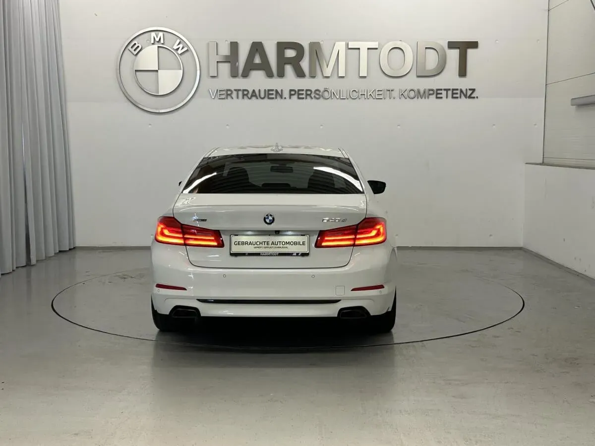 BMW 5 Series 2019 photo 3